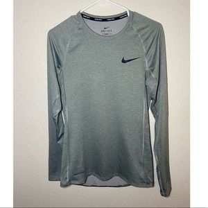 Men’s Nike Long Sleeve - Slim Fit